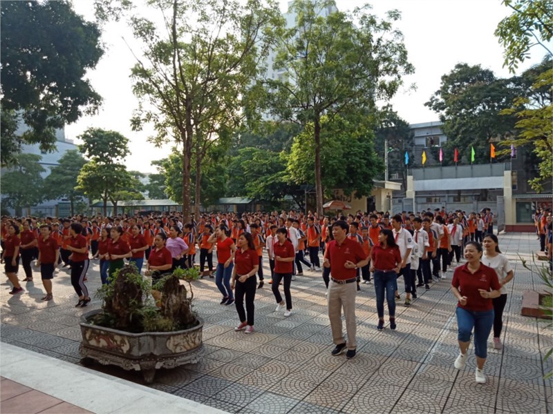 Trường THCS Ngọc Lâm hưởng ứng giải chạy Báo Hà Nội mới lần thứ 45 - Vì hòa bình năm 2018